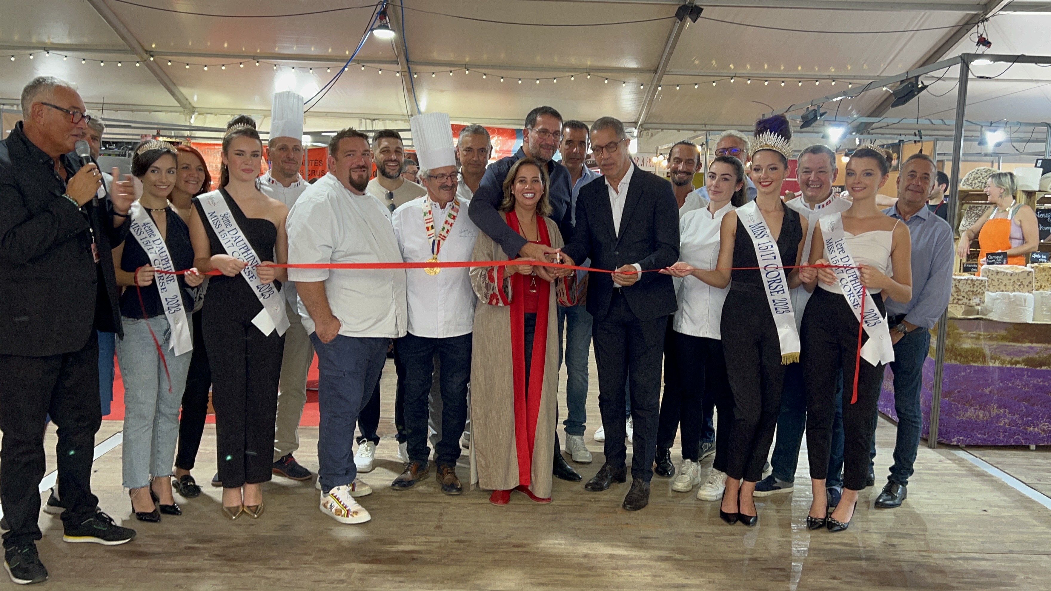 L’inauguration du salon en présence de la consule geberale du Maroc, du maire de Bastia, du président de ma CAB, du parrain de cette 11e édition et de nombreux invités qui animeront ce grande rendez-vous gourmandise au cours de ce week-end