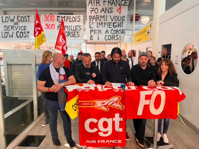 Les salariés d'Air France se mobilisent dans l'attente du vote des élus concernant la future DSP aérienne en Corse.
