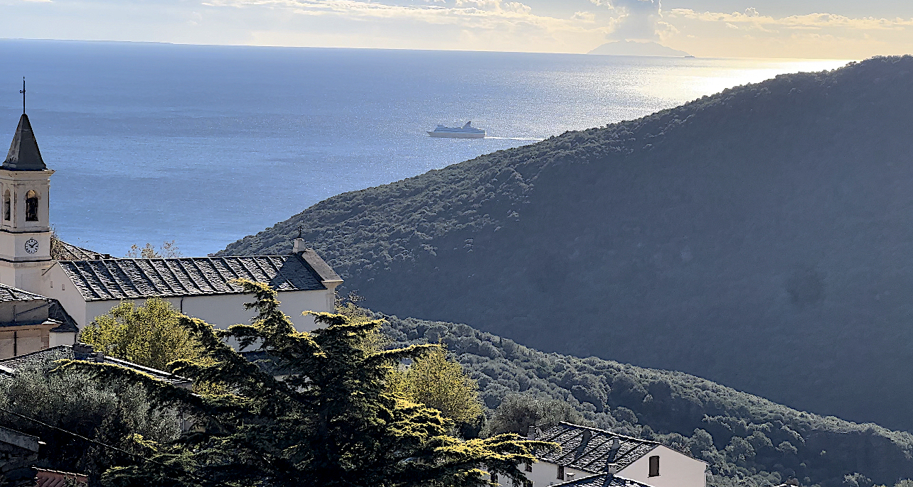 La photo du jour : l'automne du Cap Corse