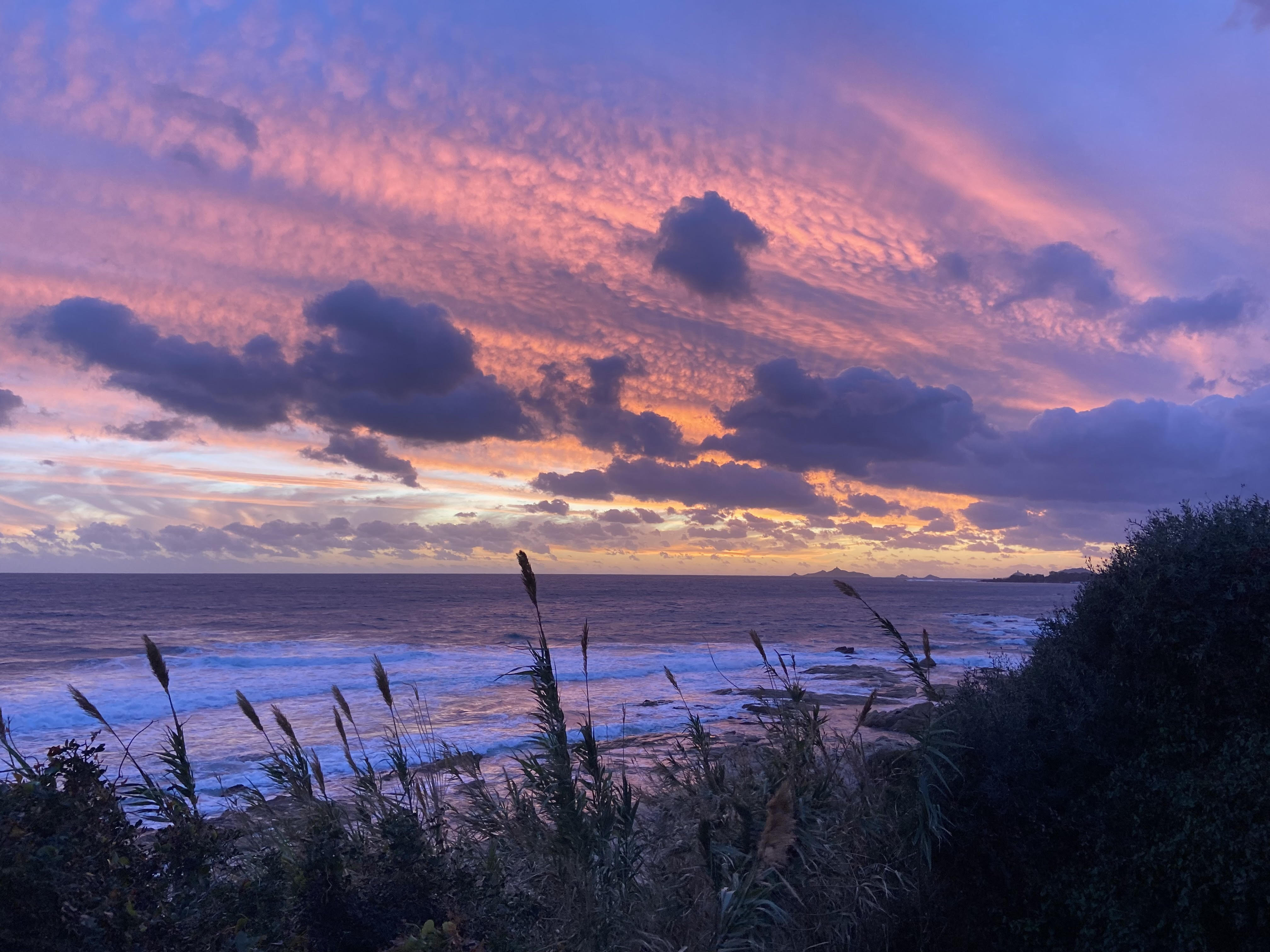 Coucher de soleil dans le secteur des Sanguinaires. (Nicolas Maurice)