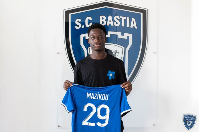 Sporting club de Bastia :  après Akueson, Mazikou