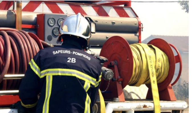 Lucciana : 2 voitures et 1 caravane détruites par le feu