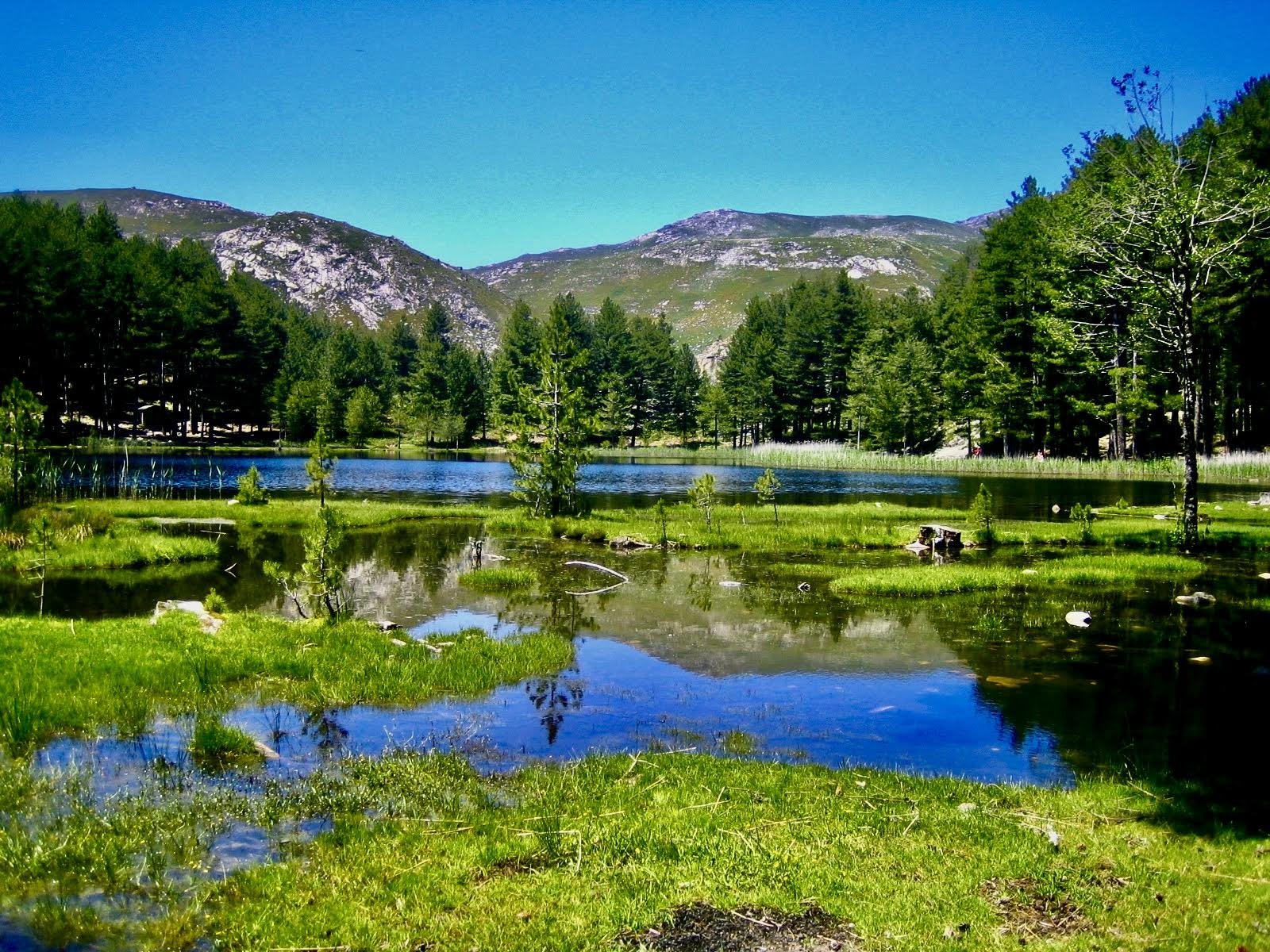 La photo du jour : magnifique lac de Crenu