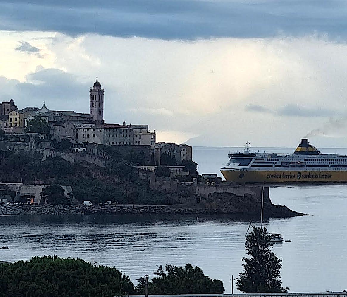 La photo du jour : le bateau rentre au port