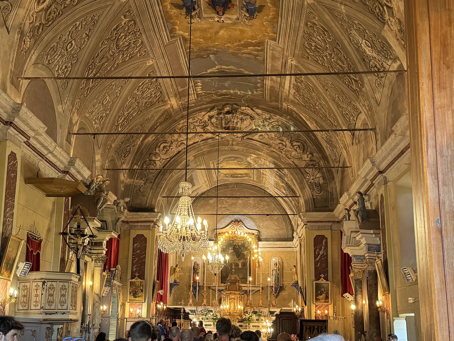 Le père Michel Magdaleine a officié durant la cérémonie religieuse.