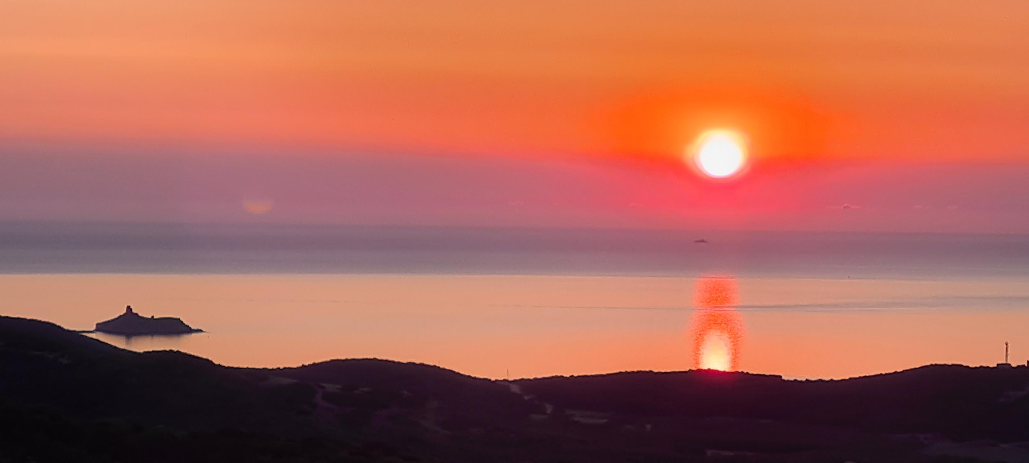 Gerard Audoin  	 	 Pièces jointes06:17 (il y a 14 heures) 	 À Finocchiarola et le miroir du soleil.. (Gérard Audoin)