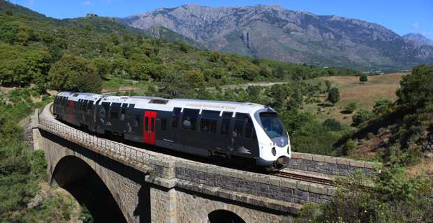 Chaque année, ce sont 1 300 000 personnes qui empruntent les Chemins de fer de la Corse.