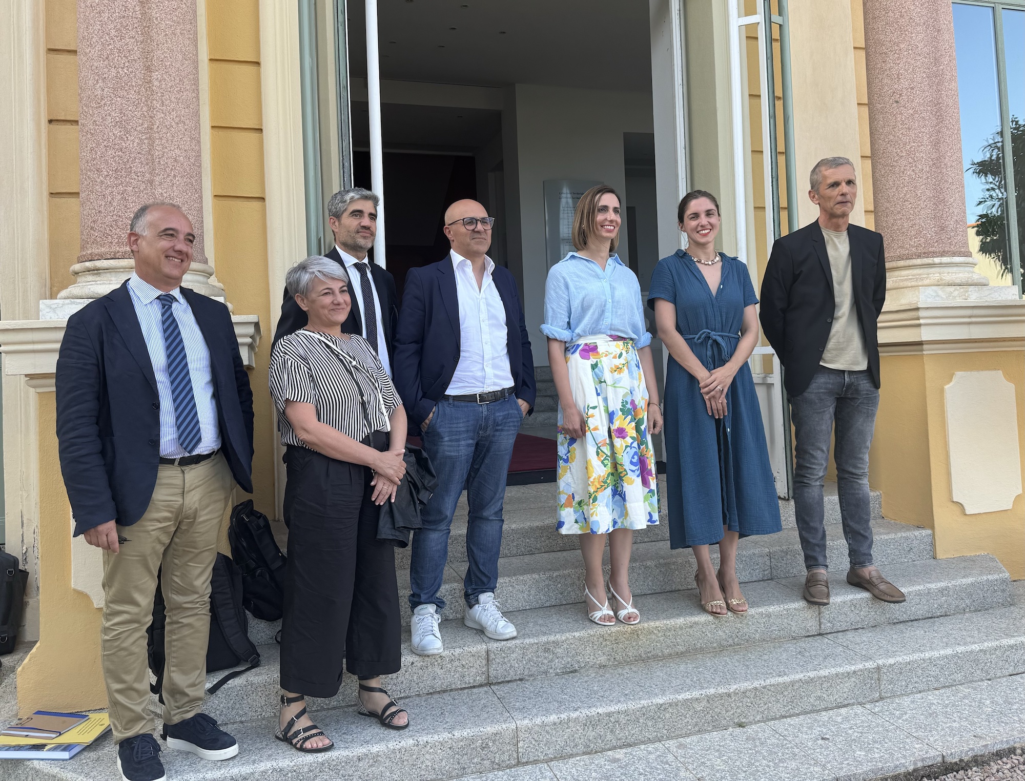 L'assessora dei trasporti, Barbara Manca, et la présidente de l'OTC, Flora Mattei, (au centre) ont participé à une réunion ce mardi après-midi afin travailler conjointement sur le renforcement des liaisons entre la Corse et la Sardaigne.