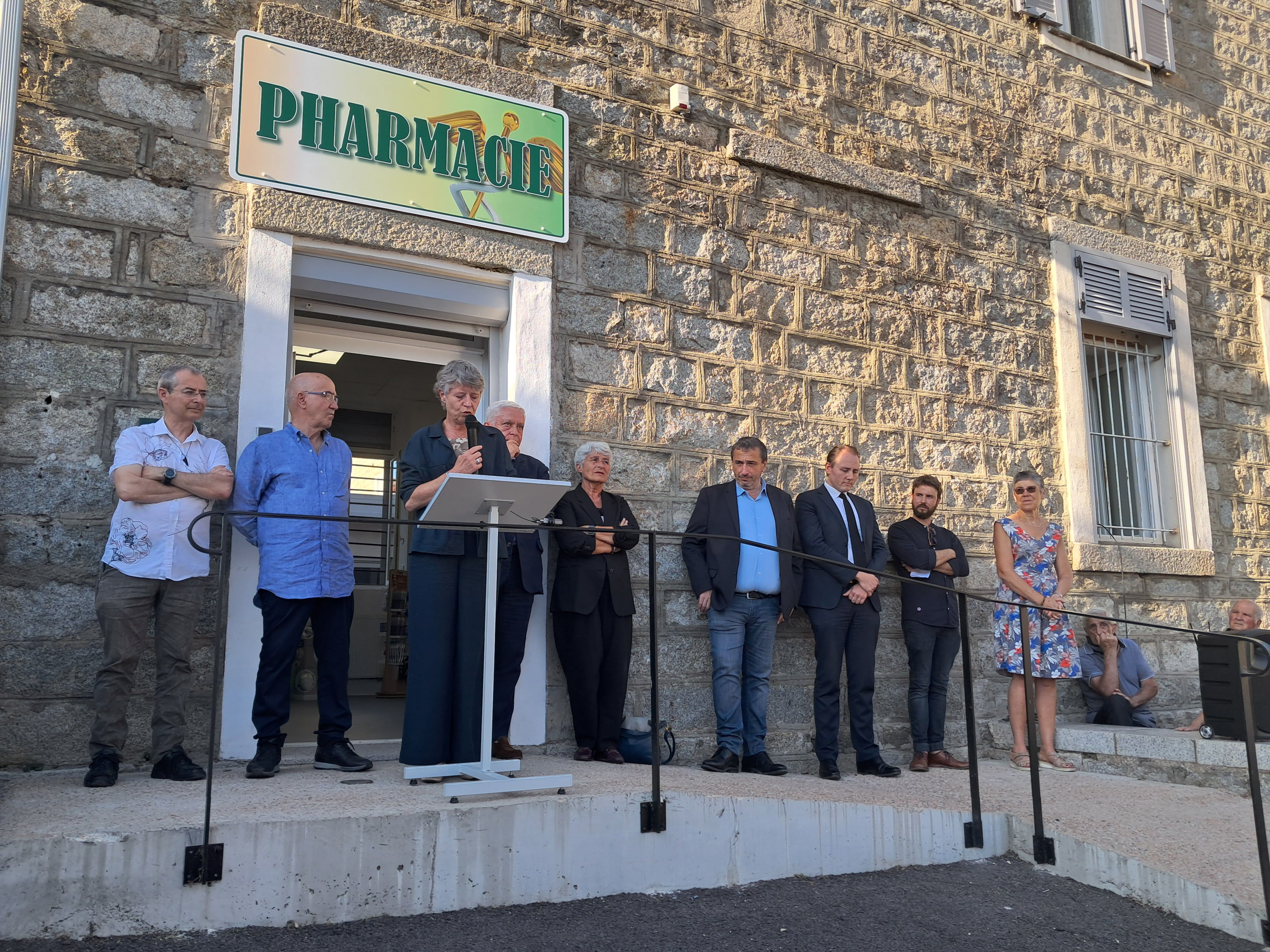 Mercredi soir, les élus ont inauguré l'ouverture de la pharmacie de Cozzano, qui sera une antenne de la pharmacie de Santa-Maria-Siché.