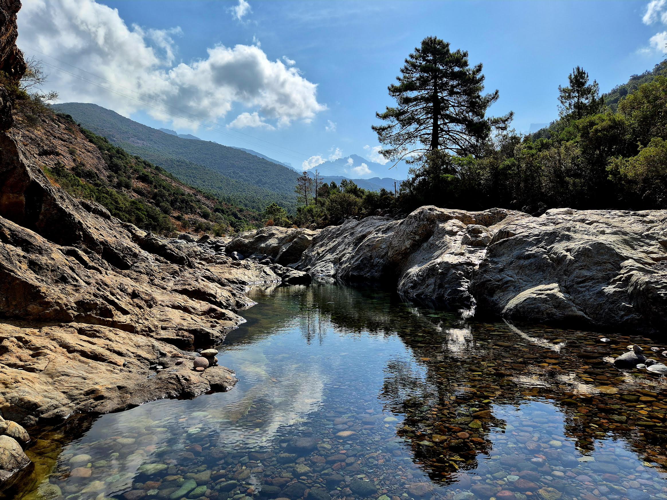 Le Fangu dans le Falasorma à un niveau très bas (Photo François Geronimi)