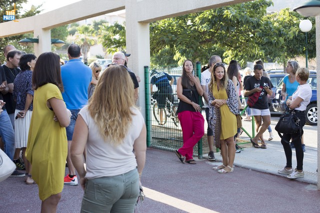 Rassemblement à L'Ile-Rousse pour dire non à la suppression d'une classe