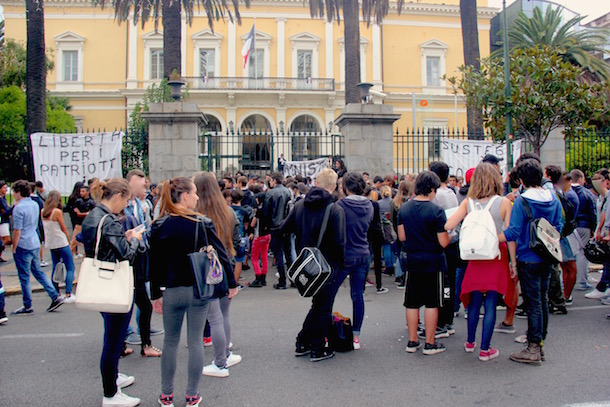 Ajaccio : Plus de 200 lycéens manifestent pour le rapprochement de Paul-André Contadini