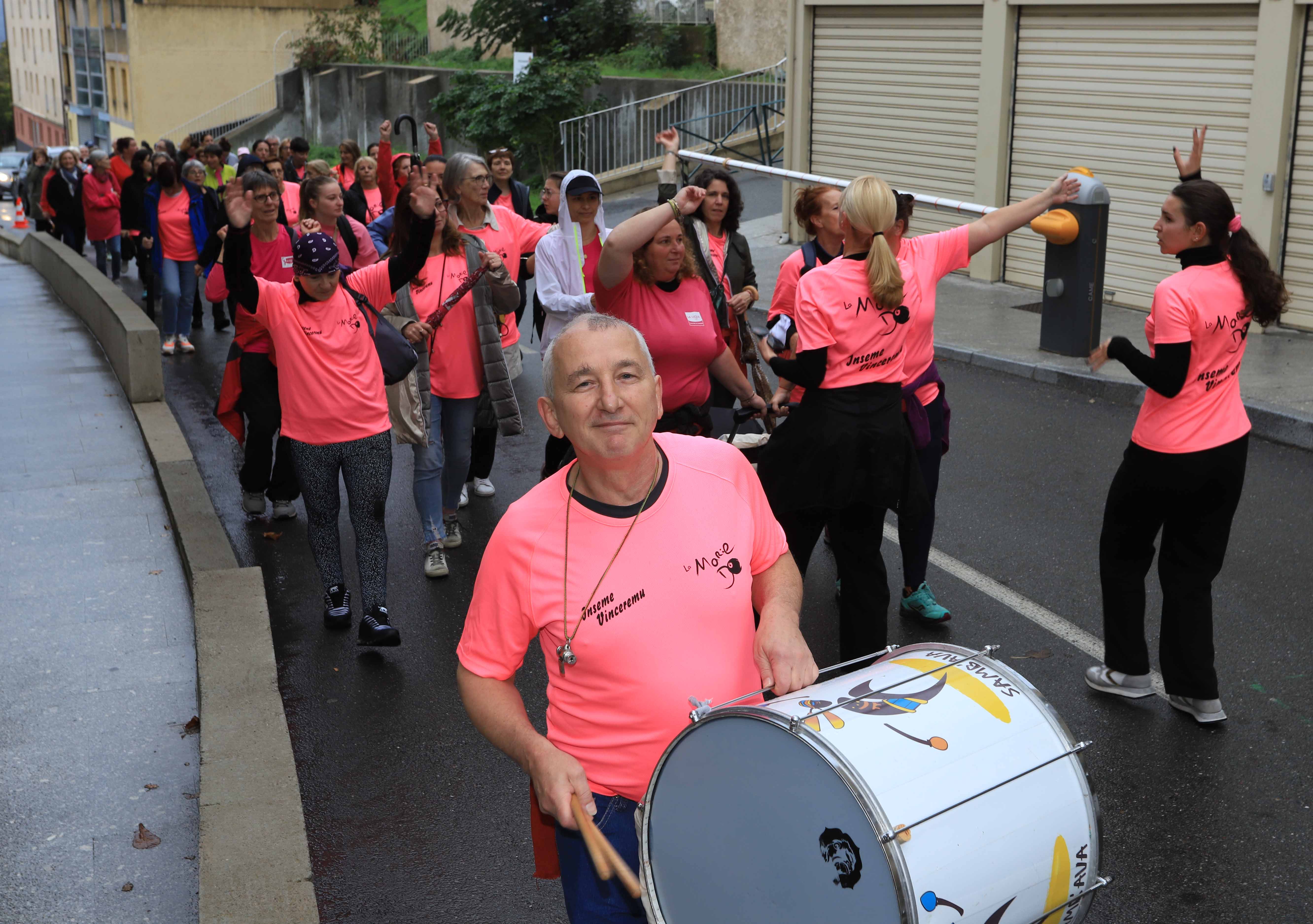 Corte : une belle mobilisation pour "Octobre Rose" malgré la pluie 