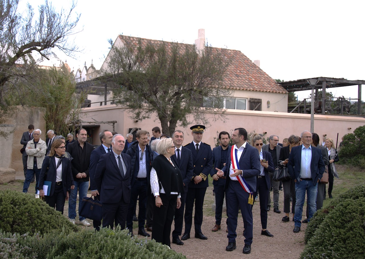 EN IMAGES - La ministre Catherine Vautrin à la rencontre des élus de l'Extrême sud de l'île