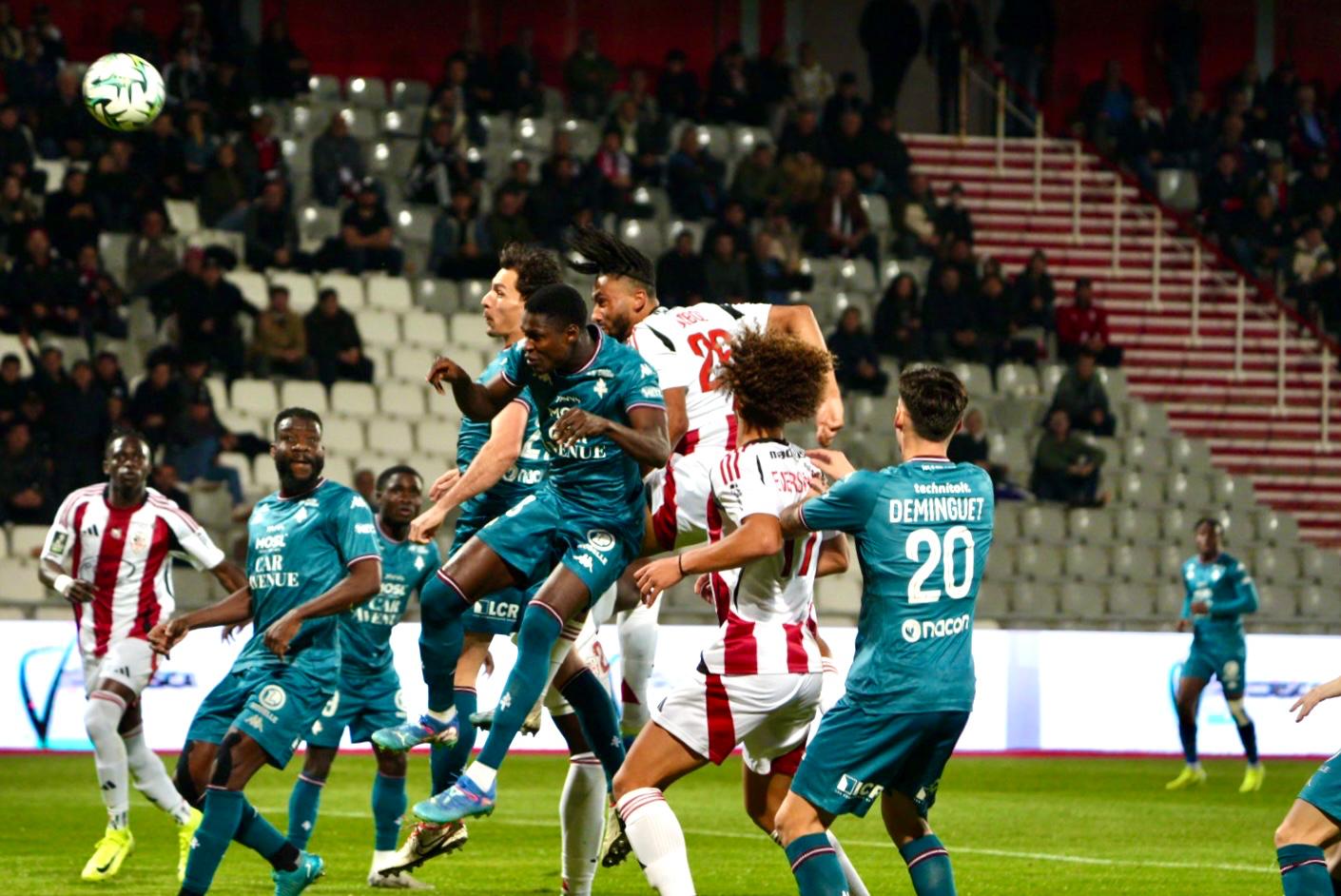 L'ACA s'est incliné à domicile face à Metz (0-1) (photos Paule Santoni)