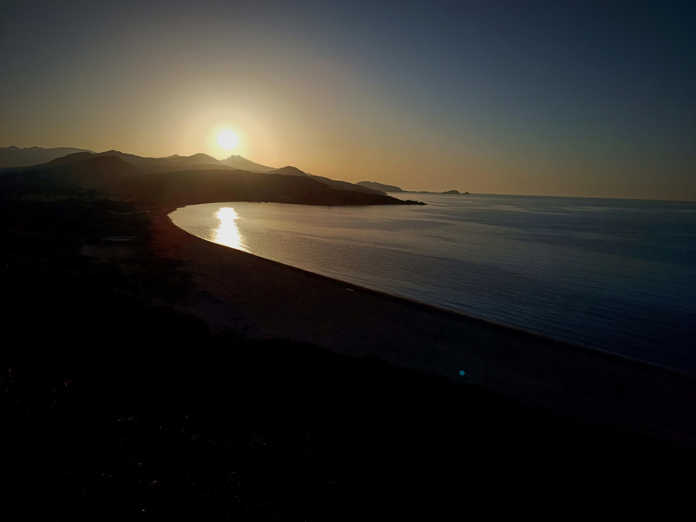 La photo du jour : L'Osari au soleil couchant