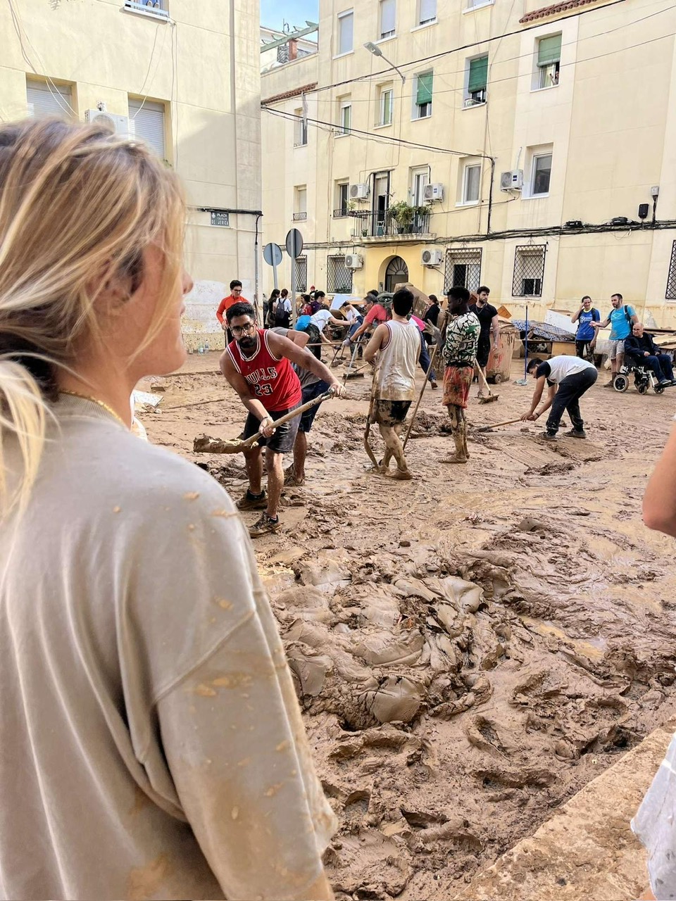 Inondations en Espagne : "Une véritable leçon d'humanité", témoigne François, étudiant bastiais à Valence