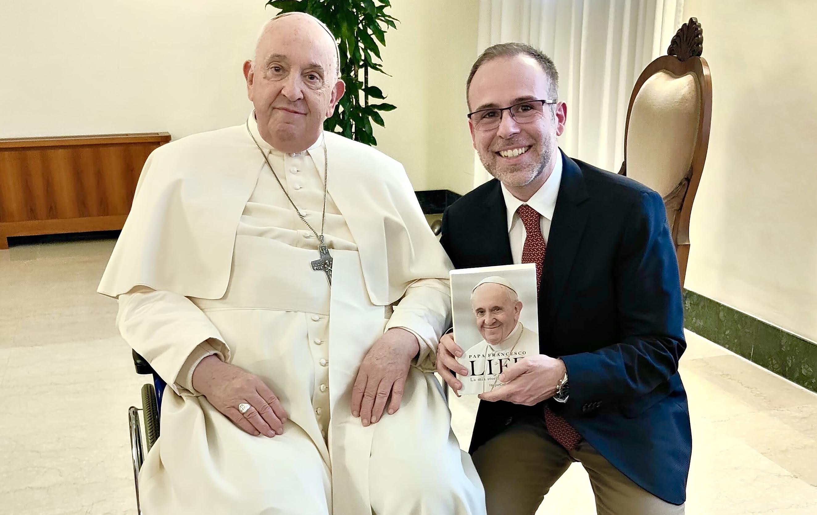 Autobiographie du pape François. Fabio Marchese Ragona : « Lui y a mis son cœur, et moi, ma plume ! »