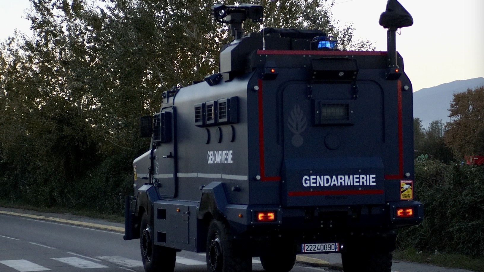 Camion de gendarmerie mobilisé pour l'exercice de gestion de crise à Lucciana le mardi 19 novembre 2024.