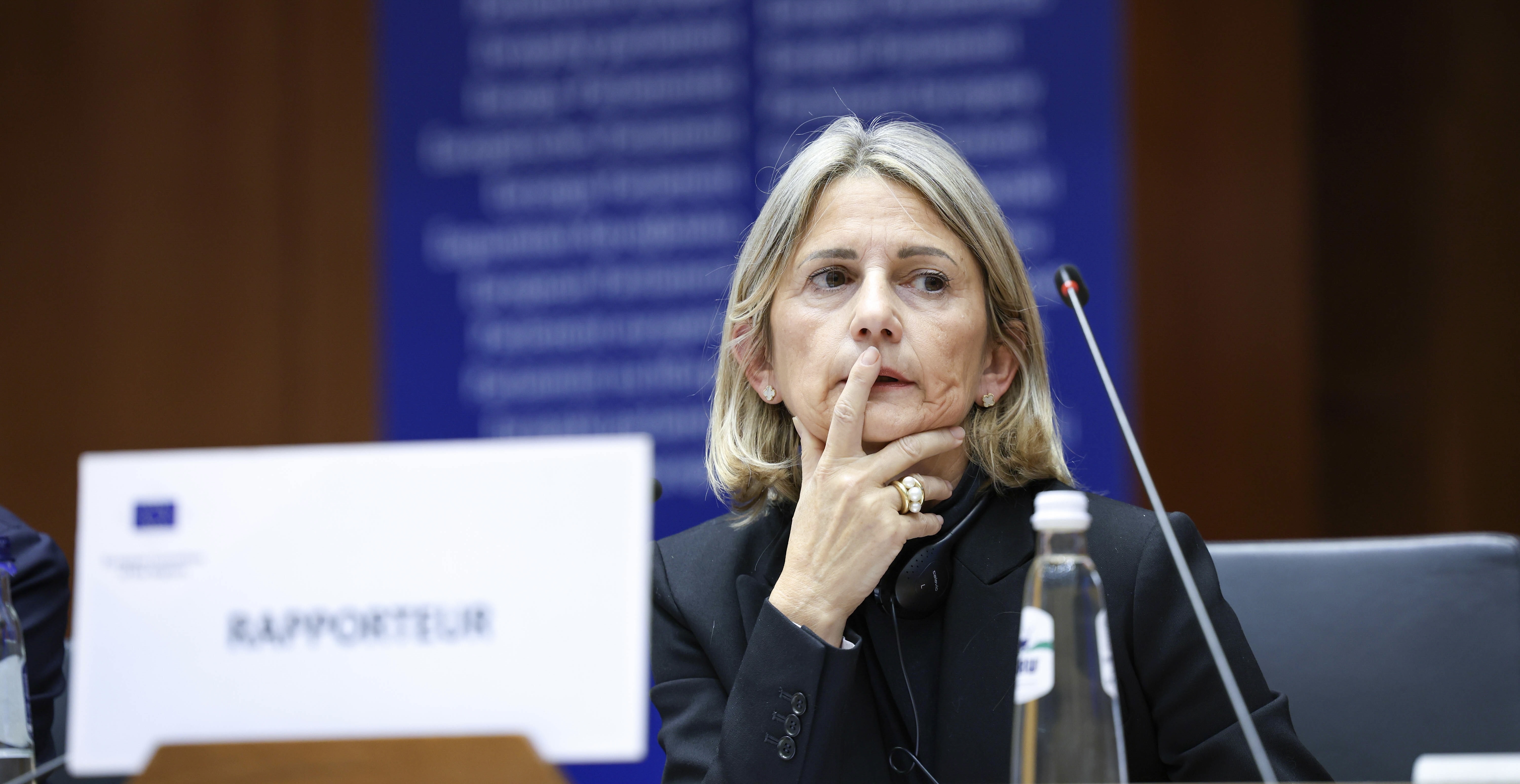 Nanette Maupertuis, présidente de l’Assemblée de Corse, représentante de la Corse au Comité européen des régions, lors du débat et du vote sur son avis sur le budget de l’Union européenne.