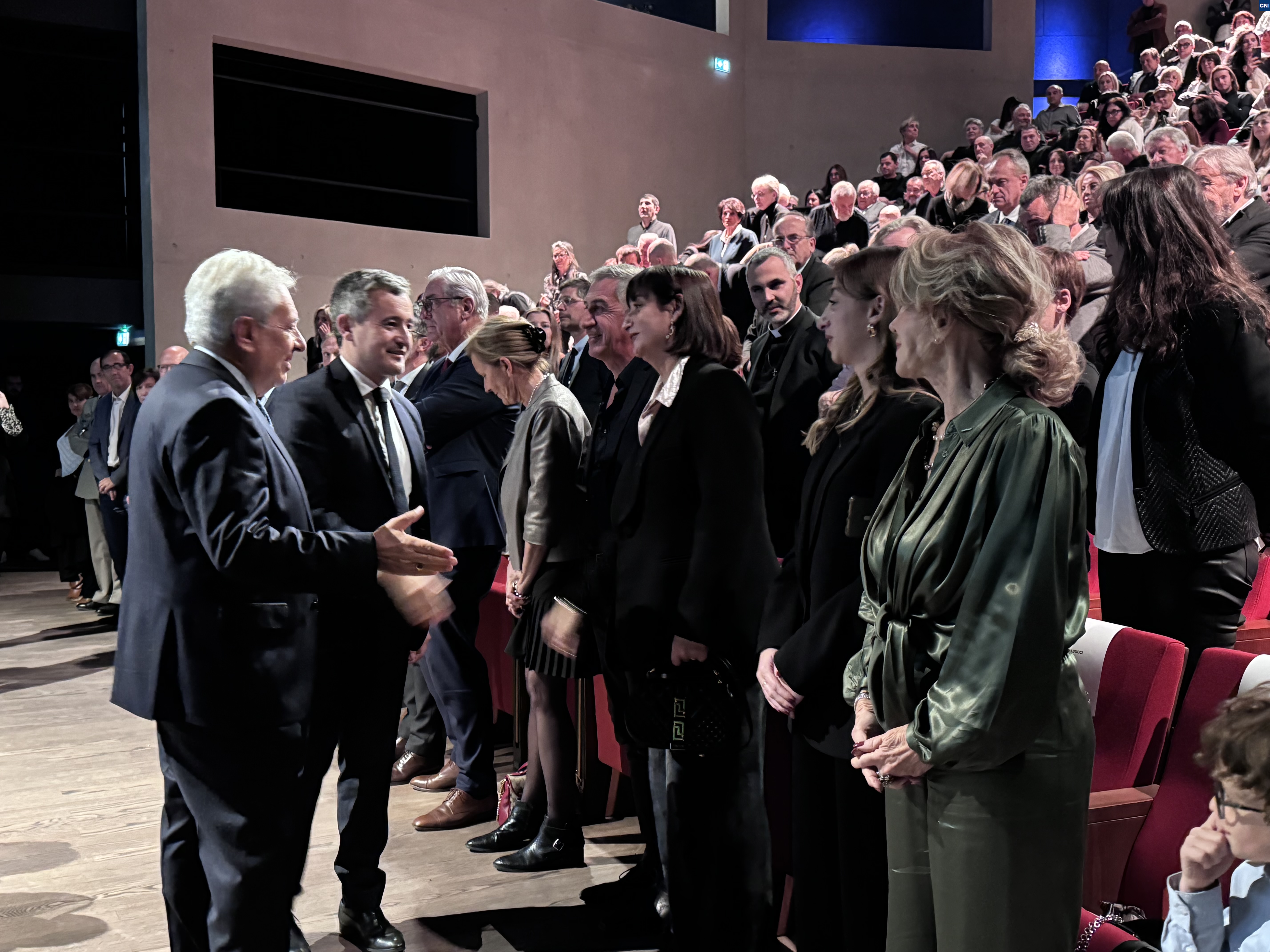 Calvi : Ange Santini décoré de la Légion d’Honneur par Gérald Darmanin