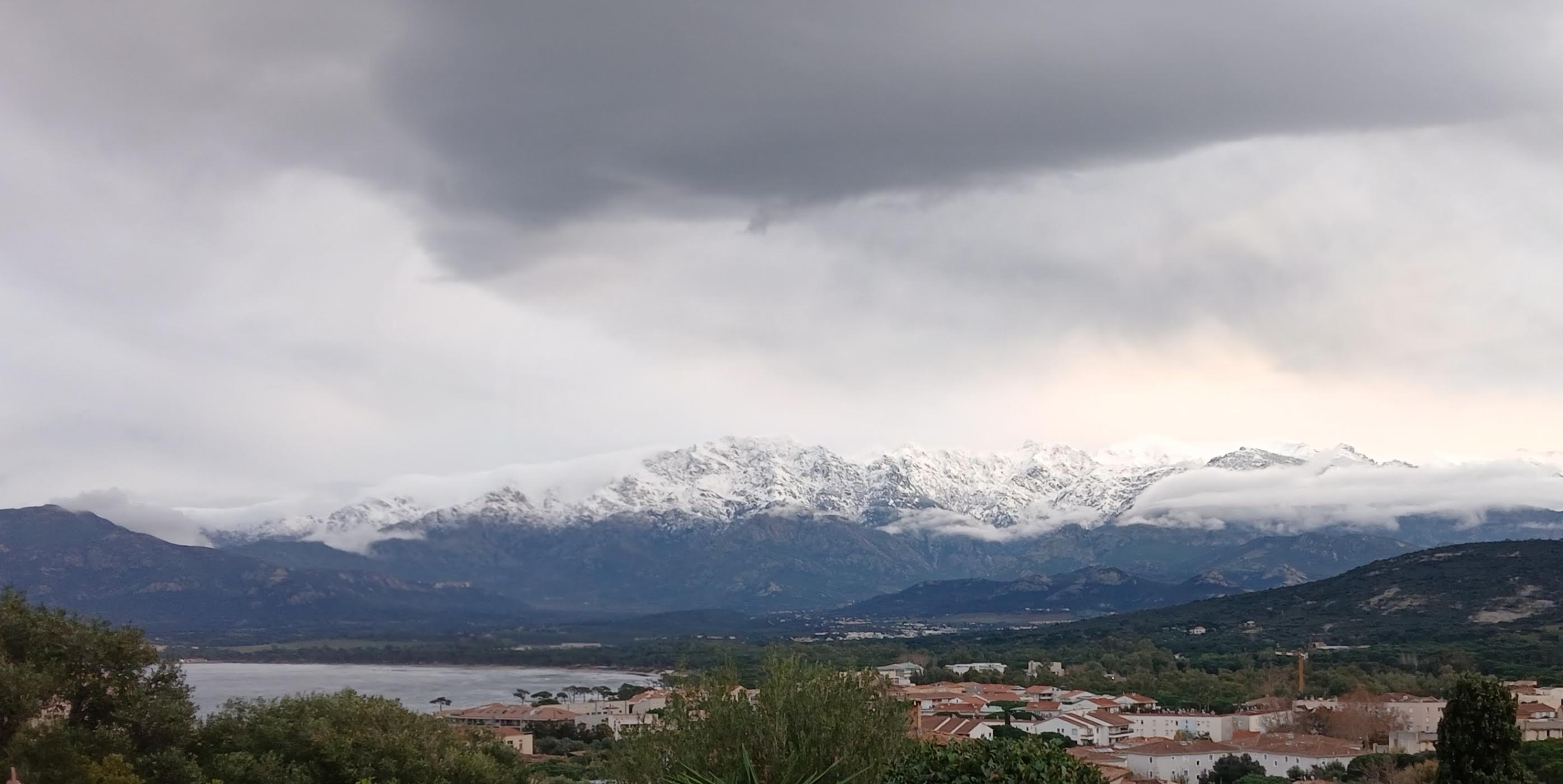 À Calvi l'hiver est bien là… (Bernard Lorriaux)