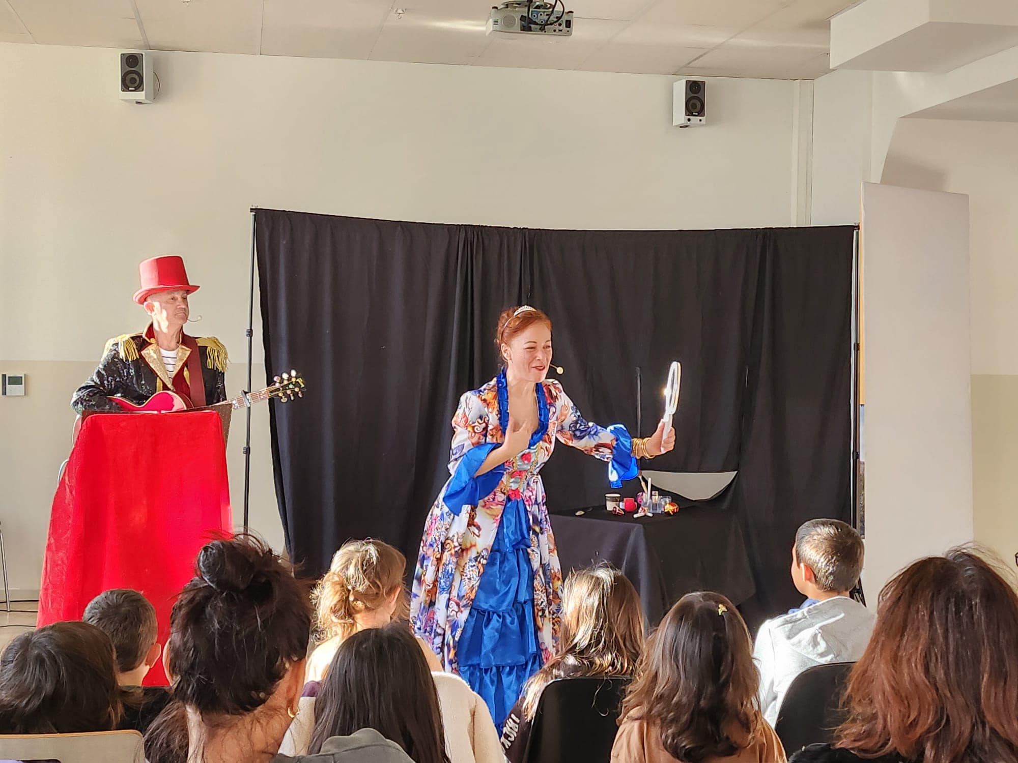 Daniel Vincensini et Anaïs Gaggeri dans un spectacle plein de magie et d'humour qui ravit les enfants.