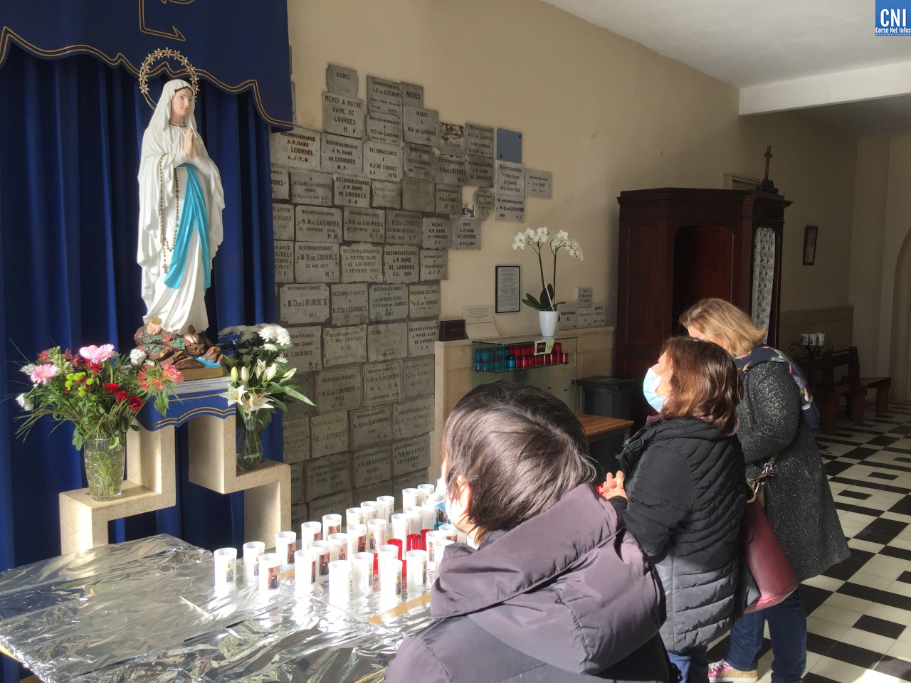 La statue de ND de Lourdes vénérée à Bastia.