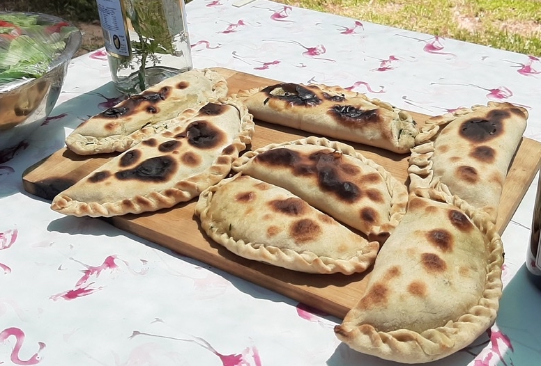 À table avec Sabine Cassel- Lanfranchi : Bastelle cù bietulle è cipolle