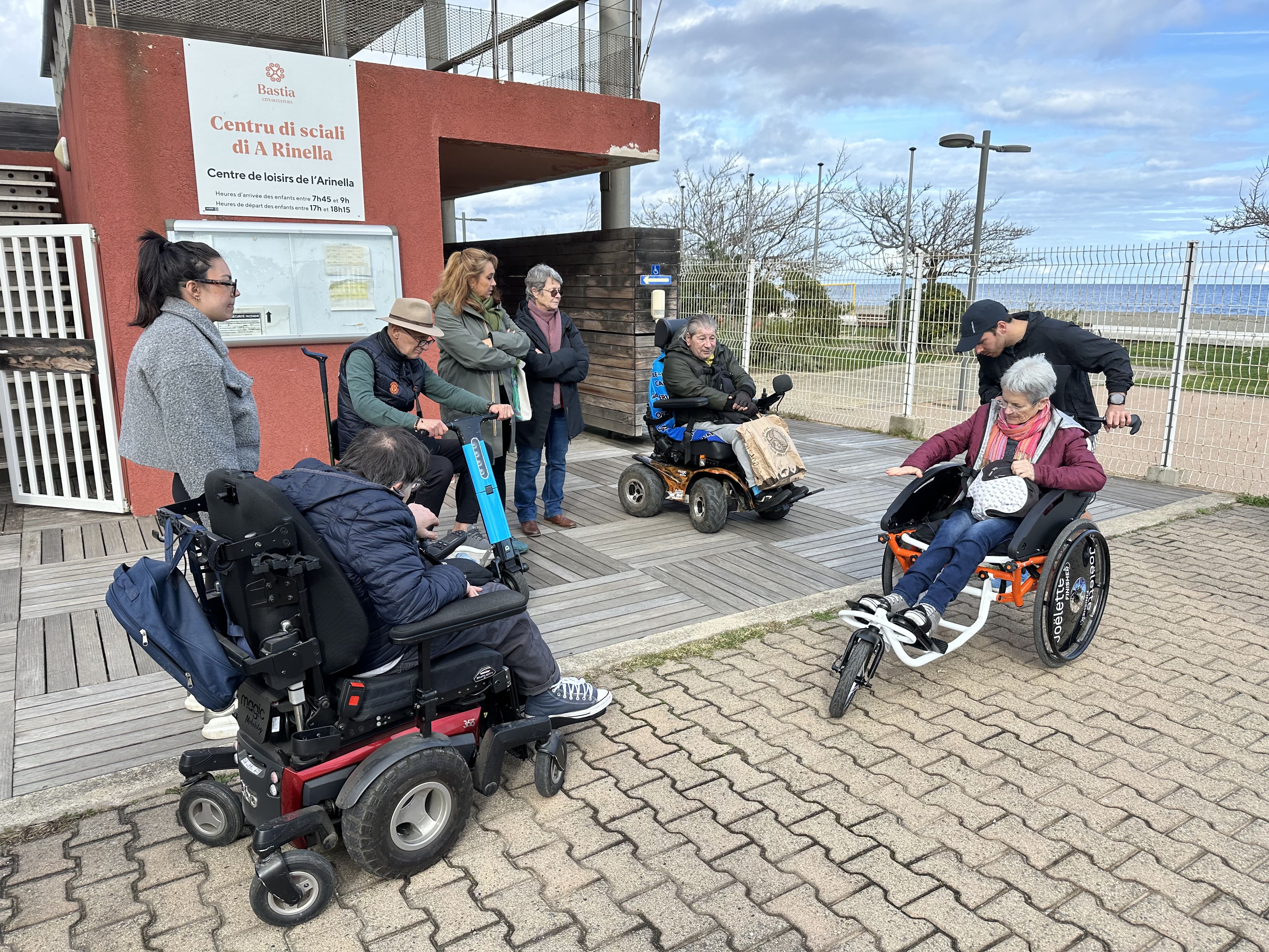 À Bastia, l’APF France Handicap de Corse organise des promenades en joëlettes pour sensibiliser au handicap