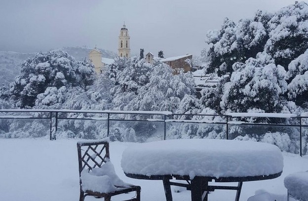 Cliché pris d'une terrasse à Olmi-Cappella