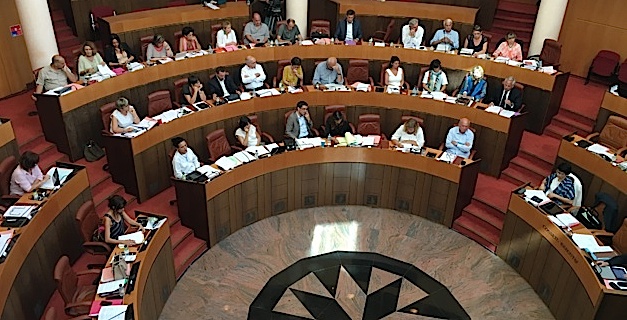 L’ Assemblea di a giuventù amendée et adoptée à l’unanimité