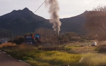 Le garage d'une villa détruit par un incendie à Corbara