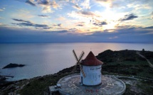 La photo du jour : à la pointe du Cap Corse, le moulin Mattei