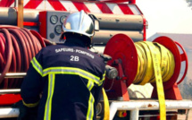 Bastia : La façade d’un immeuble léchée par les flammes à cause d’un feu de voiture