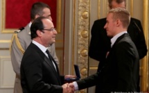 Le courage de Romain Iltis récompensé à l’Elysée par François Hollande