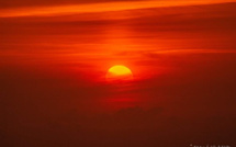 La photo du jour : lorsque le soleil se lève derrière un voile de nuages