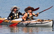 Accueil chaleureux à Calvi pour Florence et Isabelle à bord du  « Kayak de l’espoir"