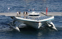 Le vaisseau à énergie Planet Solar à Ajaccio : Gérard D’Aboville en route vers la Grèce