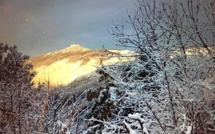 La photo du jour : premiers flocons de janvier sur le San Petrone