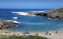 Contre le tourisme de masse, des plages sardes fixent des quotas de visiteurs : et si la Corse suivait l'exemple ?