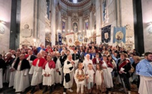 EN IMAGES - Bastia retrouve la Fête-Dieu, une tradition oubliée depuis 70 ans