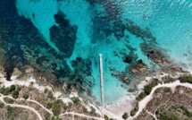 La photo du jour : le ponton de la plage du Lotu vu du ciel