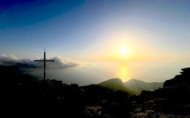 La photo du jour : Monte San Ghjacintu a sa nouvelle croix