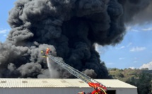 Sarrola-Carcopino : un important incendie en cours, la mairie appelle la population à se confiner