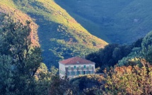 La photo du jour : palazzu dans le maquis à Ruglianu