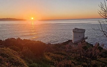 La photo du jour : coucher de soleil à la marine d'Albu