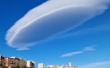 Météo : l'énorme nuage lenticulairs de Bastia