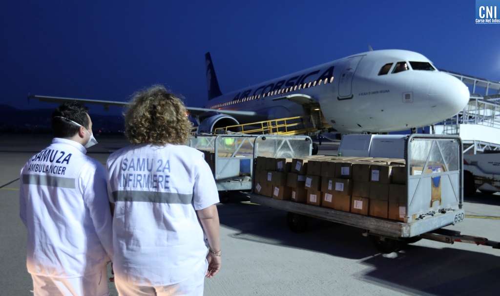 Arrivée surblouses pour l'hôpital d'Ajaccio